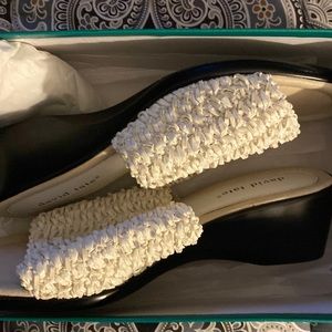 Great for adding to your travel to a warmer climate. Actual size 10WW per box.